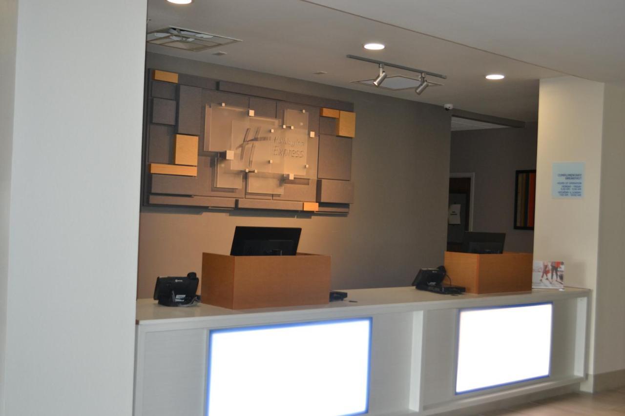 Holiday Inn Express Tallahassee-University Central By Ihg Exteriér fotografie