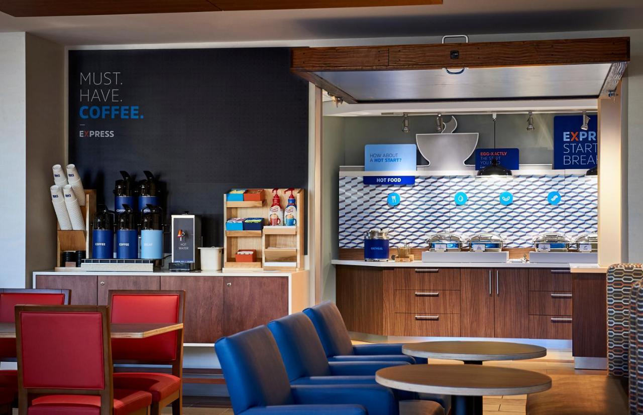 Holiday Inn Express Tallahassee-University Central By Ihg Exteriér fotografie